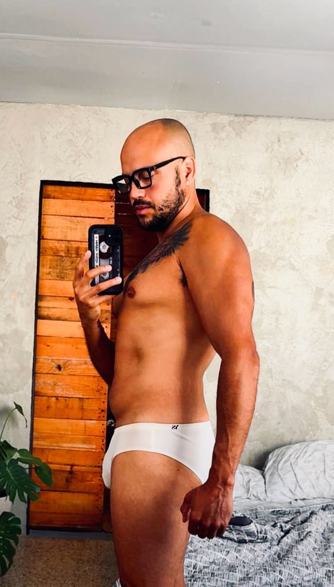 gilbertivan3's tweet photo. ¿Así voy bien o le meto más? https://t.co/WrFf4PuVRS
