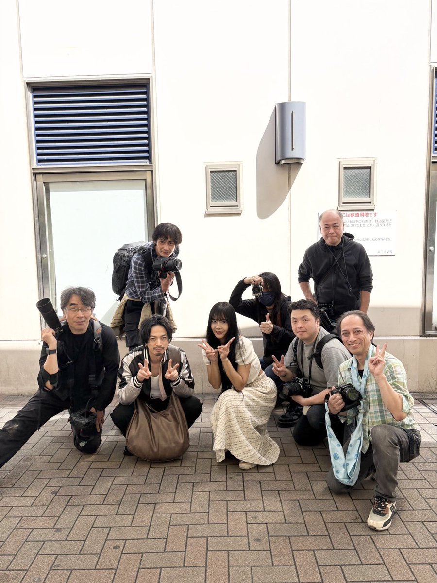 あずりな tweet media