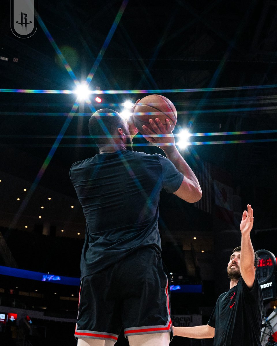 HoustonRockets's tweet image. Friday Night Lights are on 💡