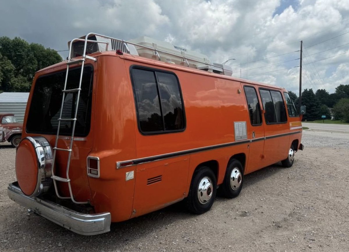 oldhouseunder50's tweet image. 1974 #PaintedDesert #GMC #MotorHome For Sale By Owner. In the same family for 40 years. $25K. oldhousesunder50k.com/1974-painted-d…