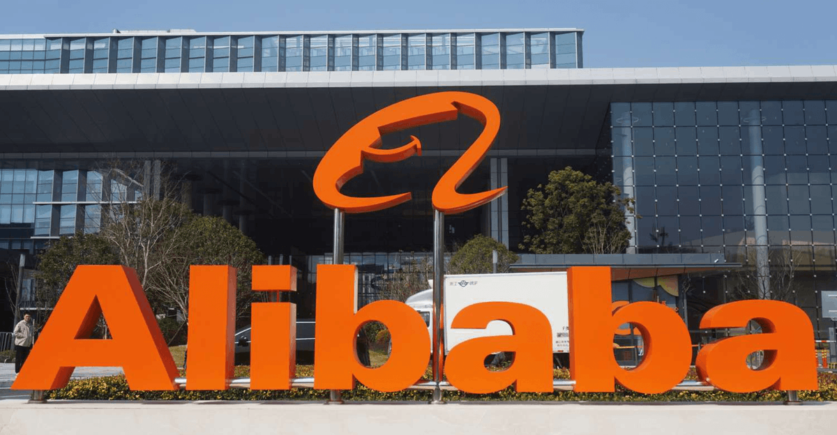 GPLPCN's tweet image. 💥[Alibaba's Huge AI Shakeup!] CEO Eddie Wu leads new Tech Committee. Tongyi AI upgraded, Feifei Li named Cloud CTO. AI race heats up!🔥 #Alibaba #AI #TechLeadership