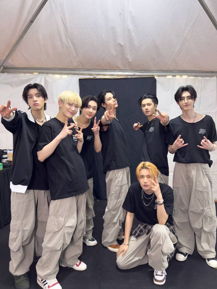 𝓢un ♡ 𝙀𝙉𝙃𝙔𝙋𝙀𝙉 𝙄𝙎 𝙎𝙀𝙑𝙀𝙉 tweet media