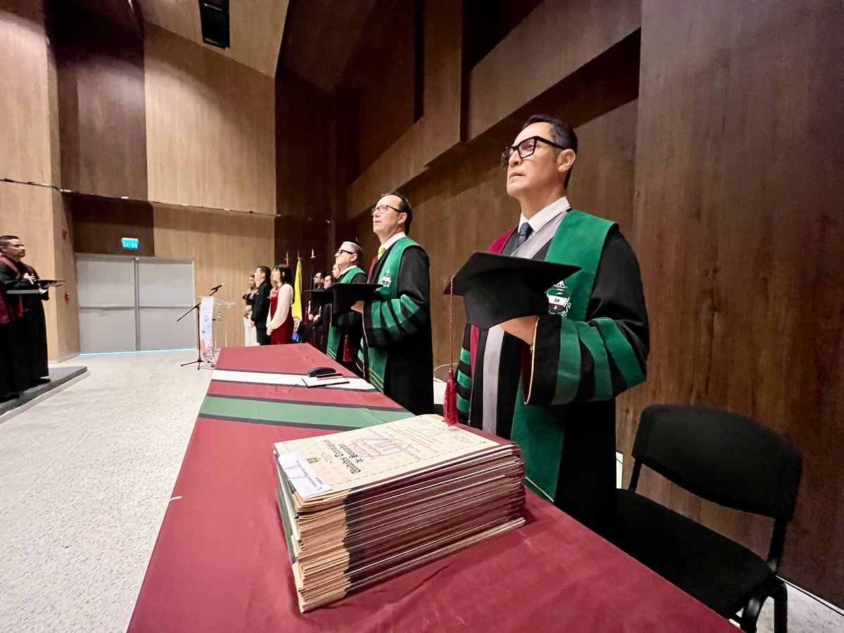 Unidades_UTS's tweet photo. Hoy vivimos un día que quedará en la memoria. 📸🍏Momentos que inspiran, logros que emocionan y sueños que hoy se hacen realidad. Gracias por ser parte de esta jornada que marca nuevos comienzos.🎓👏
#SomosUTS #OrgulloUTS #GradosUTS https://t.co/EFvDPjG5RL