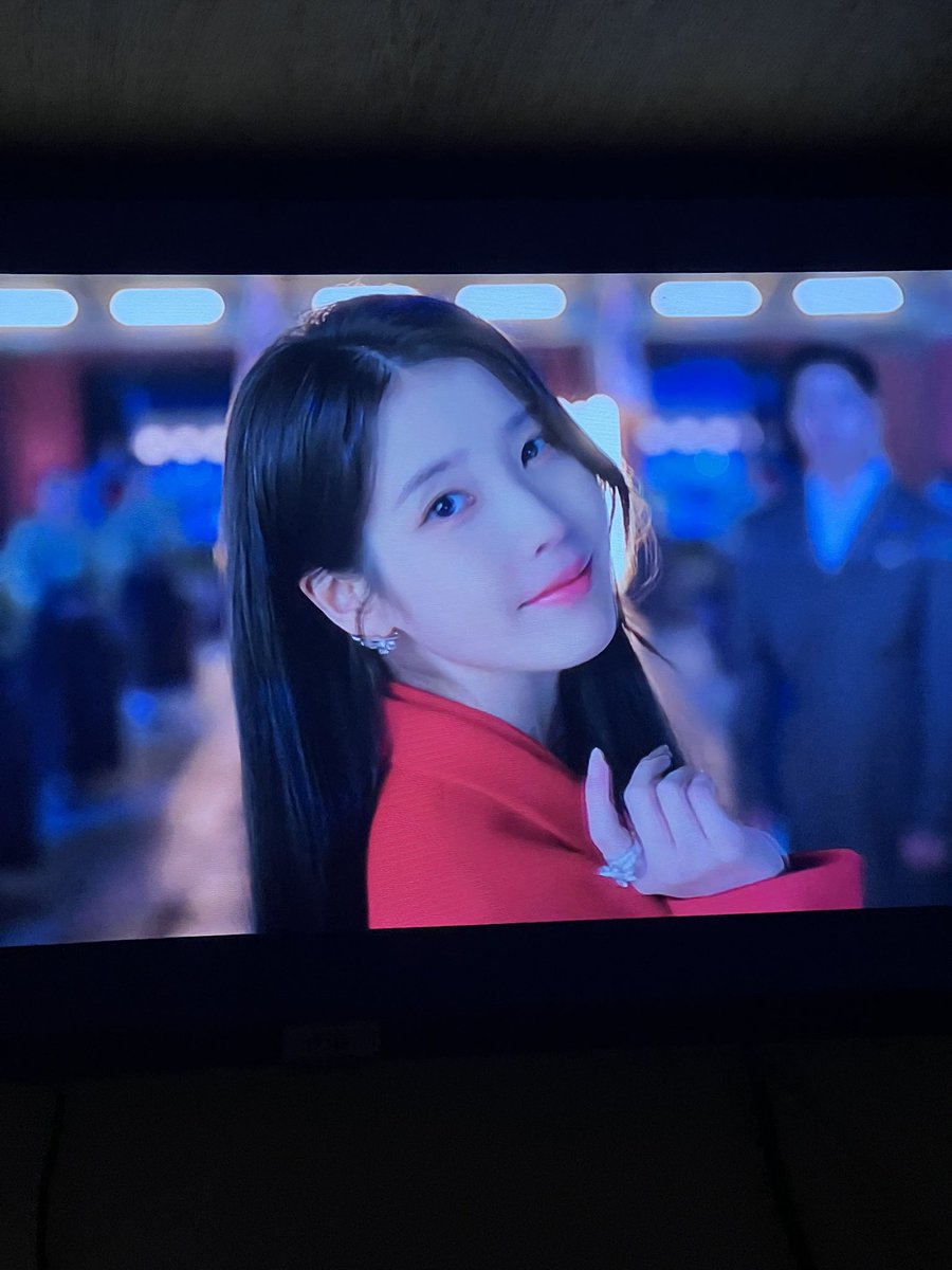 vinecy's tweet photo. @mbcdrama_pre 

#MBC금토드라마 #21세기대군부인 #대군부인_시청완료
#아이유 #변우석 #노상현 #공승연
#21세기대군부인 #MBC금토드라마
#mbcdrama #MBC https://t.co/j2mMjDUAoF