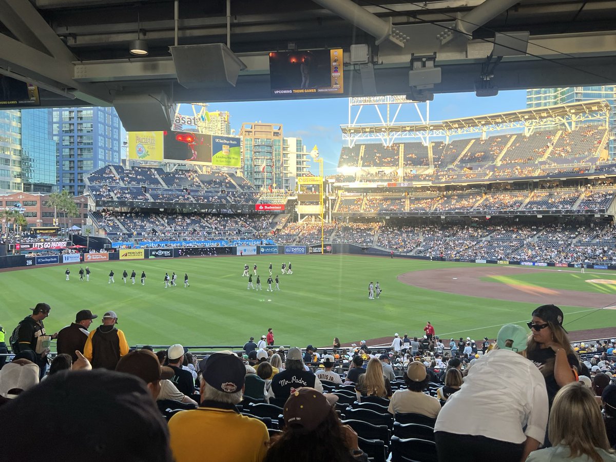 BaronVonHustle 🍌 tweet media