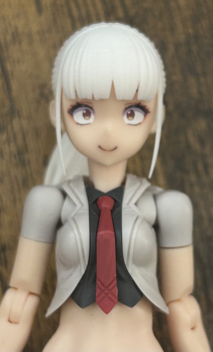sigra_mecha's tweet photo. 前にいろしかさんで買ったredboxさんの
005デカールをパラディンに貼りました。
やっぱりお値段以上のクオリティ…！ https://t.co/W4BCXXIWDU