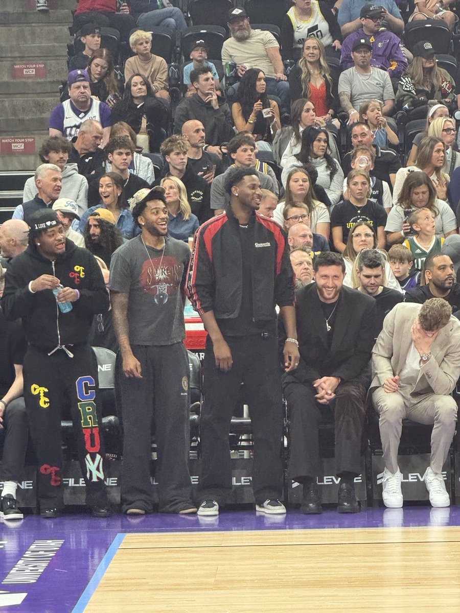 Huddle Lair tweet media