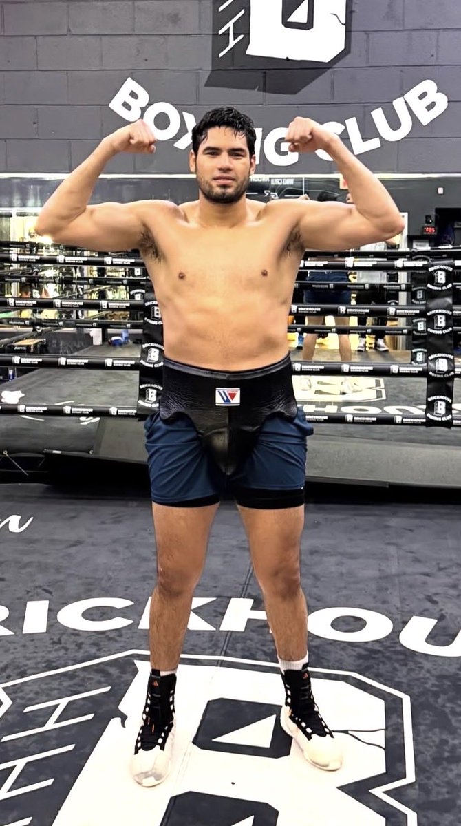 Dan The Boxing Man tweet media