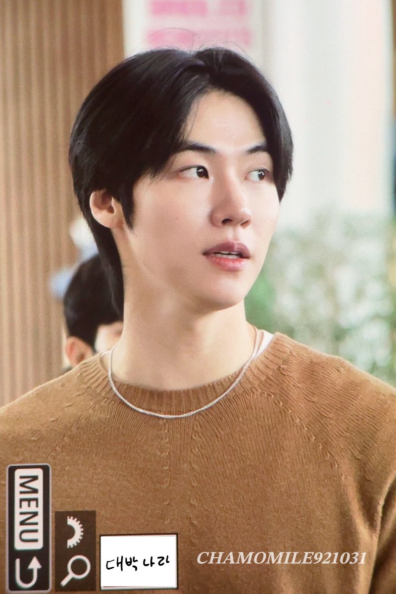 chamomile921031's tweet photo. 260411 ICN 출국 PREVIEW

#NFlying #엔플라잉
#LeeSeungHyub #이승협 #JDON #제이던
@NFlyingofficial https://t.co/tQ6zVD33Nr