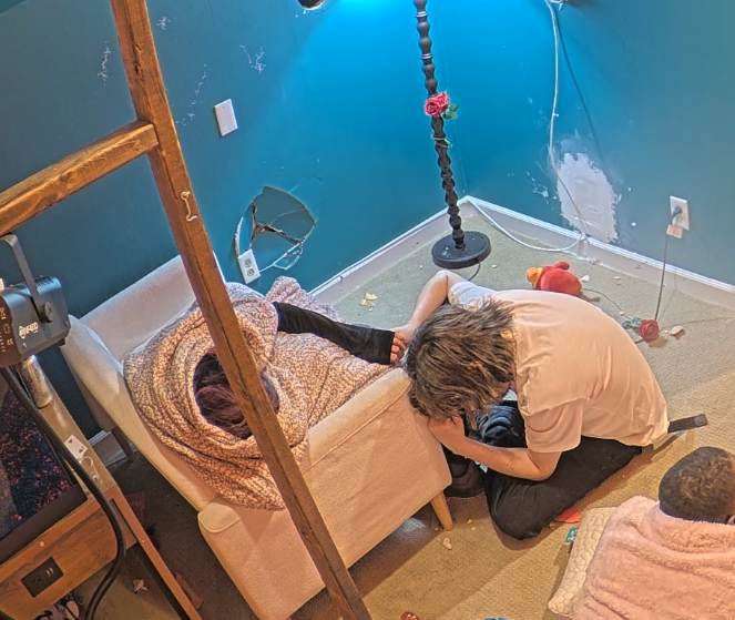 what a fall from grace #fishtanklive