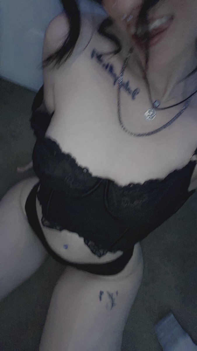 Scarlett tweet media