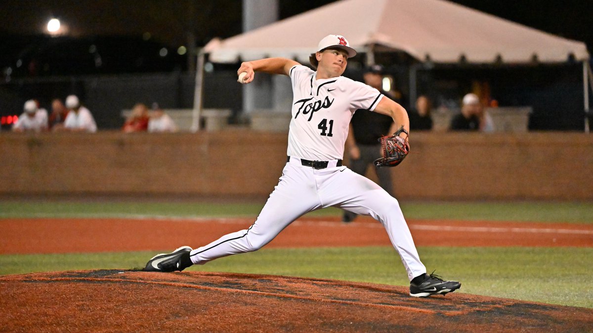 WKU_Baseball's tweet photo. DIALED 🎚️🔥 @mickuebe 

4.0 IP | 0 H | 0 R | 6 K https://t.co/IufPHY10sP