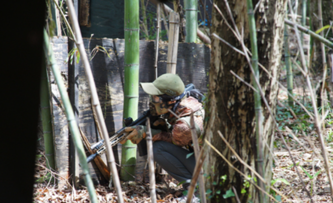 monog36c's tweet image. 腰丈の草が生えてるだけで
あんなにも回り込めたのに
あんなに楽しかったのに

なんでCQBだとあんなに動けないんだろうか自分は。

#SAVAS
#サバゲー