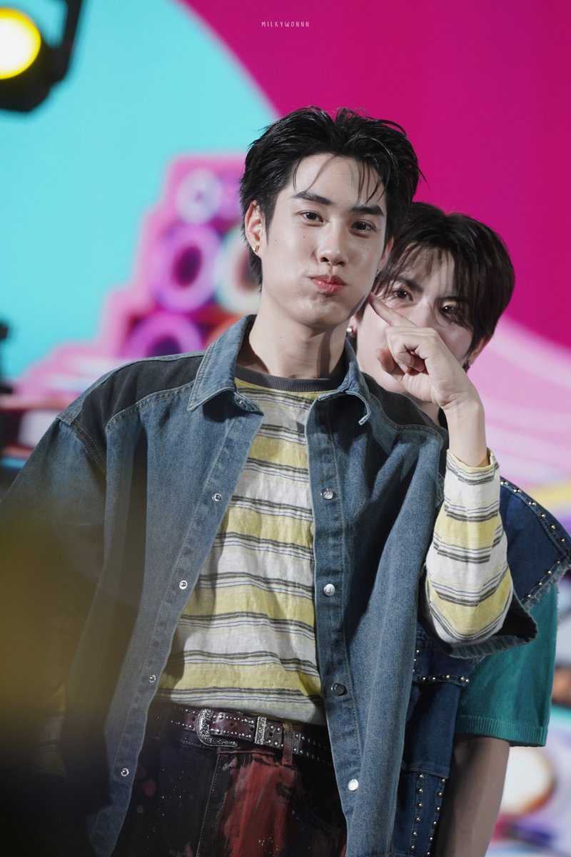 มกว tweet media