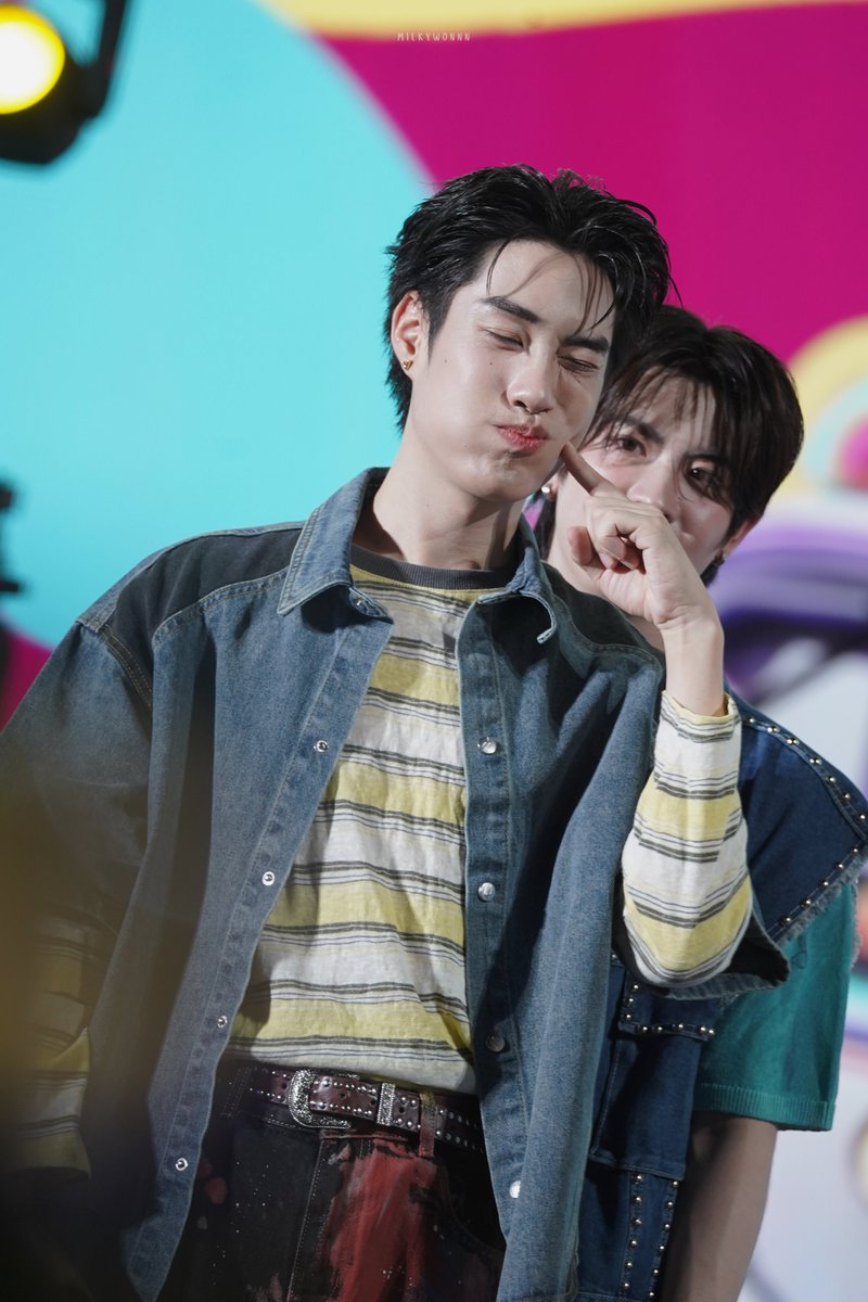 มกว tweet media