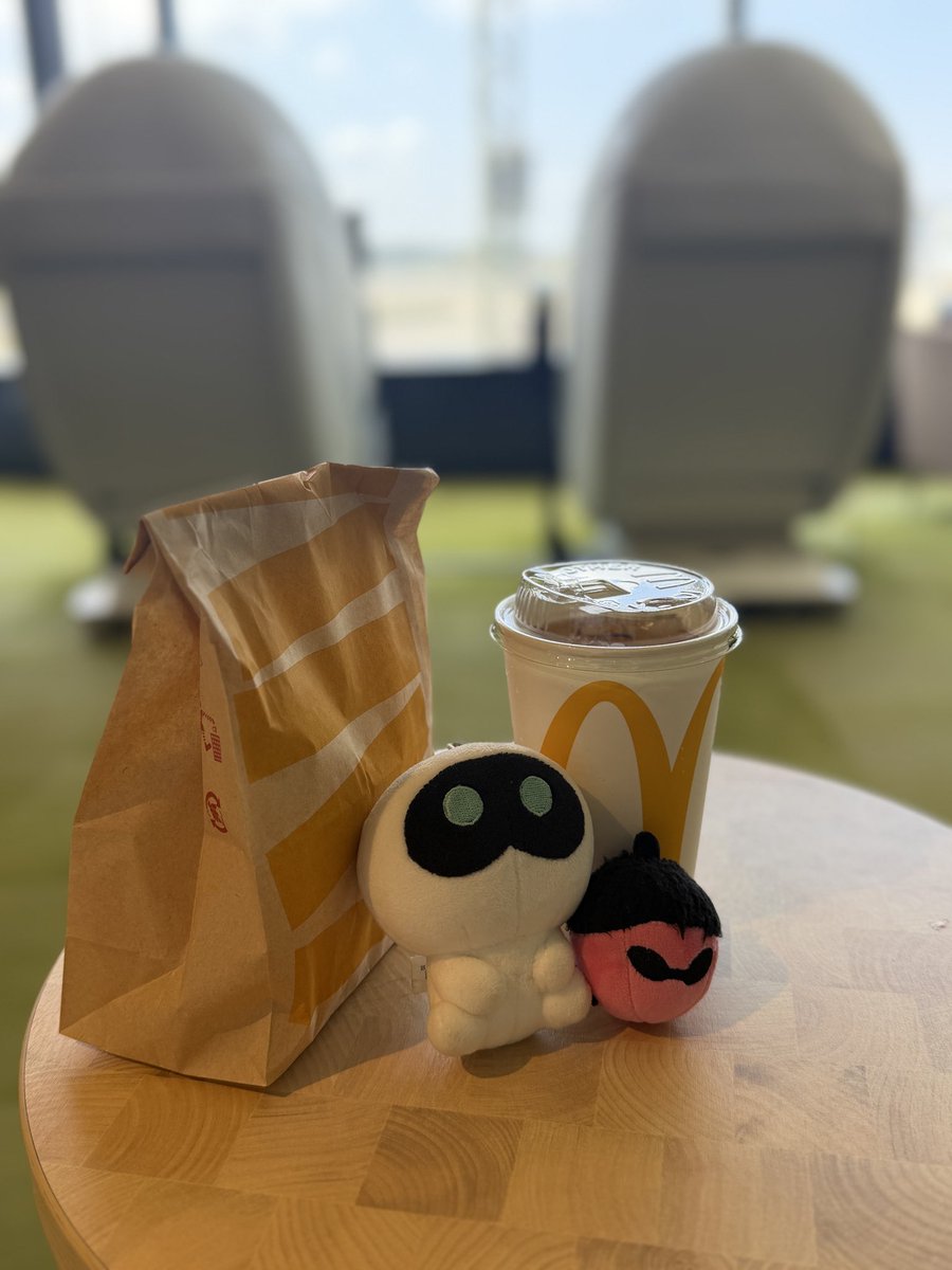 amie⁷…KEEP SWIMMING tweet media