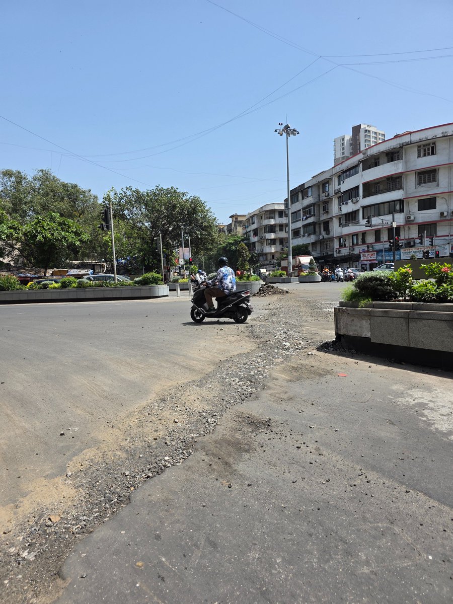 Overnight Tardeo road (Mumbai 400034) got dugged up and left like this.. <a href="/MyBMC/">माझी Mumbai, आपली BMC</a> <a href="/MyBMCWardD/">WARD D BMC</a> <a href="/CMOMaharashtra/">CMO Maharashtra</a> <a href="/Dev_Fadnavis/">Devendra Fadnavis</a> <a href="/MIEknathShinde/">Eknath Shinde - एकनाथ शिंदे</a>