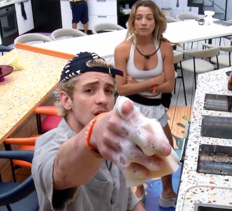 felipe goldenboy tweet media