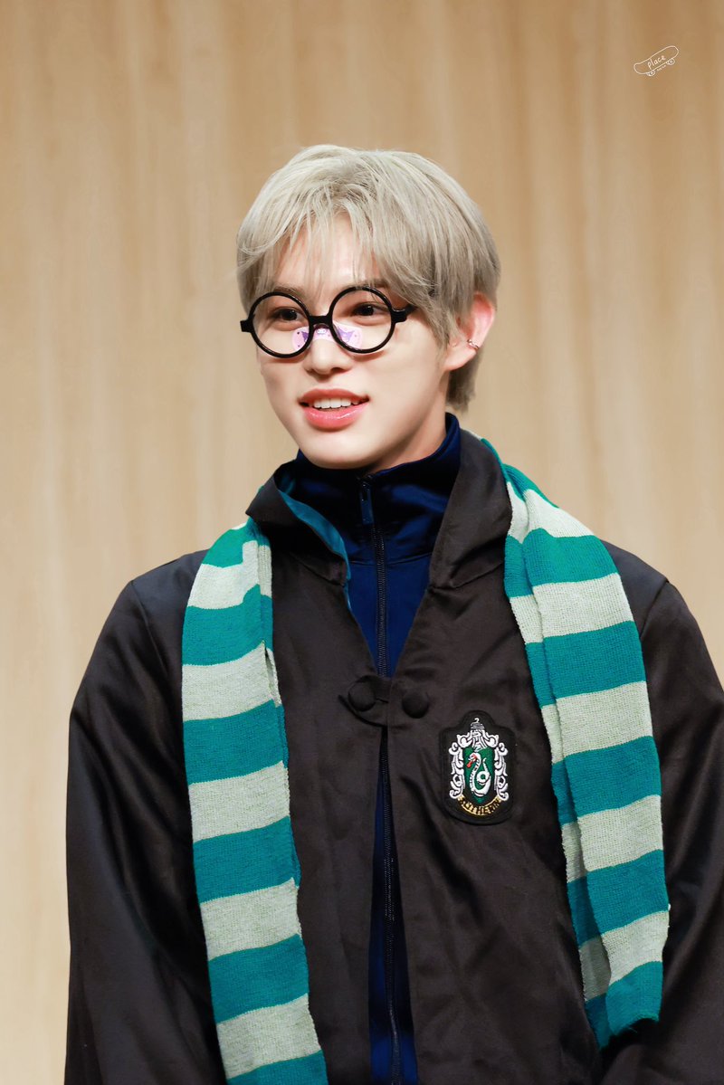 𝗽𝗹𝗮𝗰𝗲 tweet media