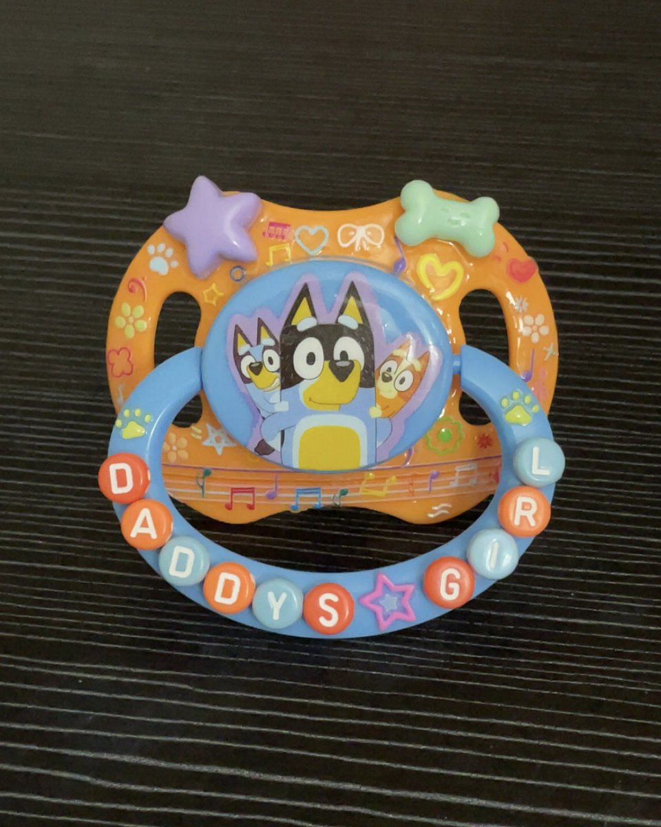 PinkSheepPacis tweet media