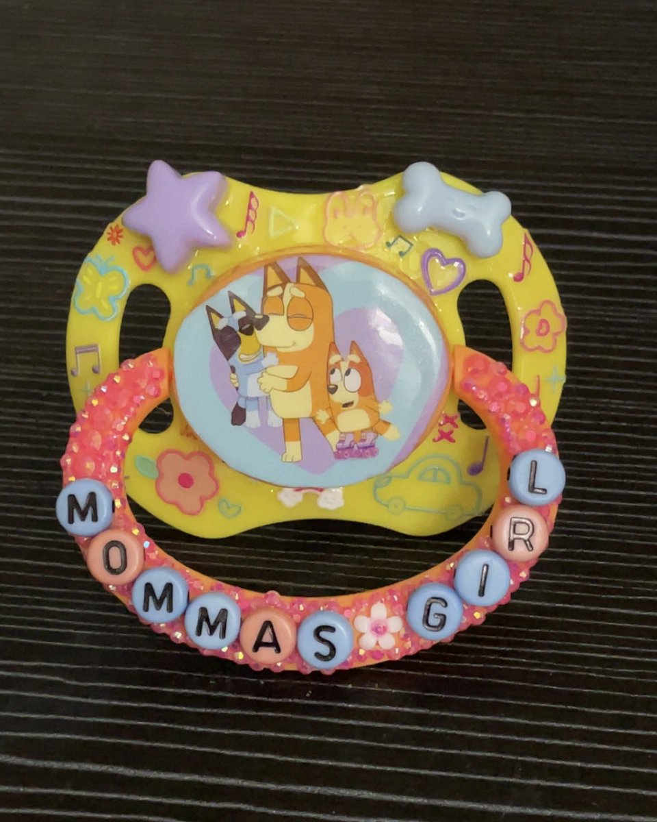 PinkSheepPacis tweet media