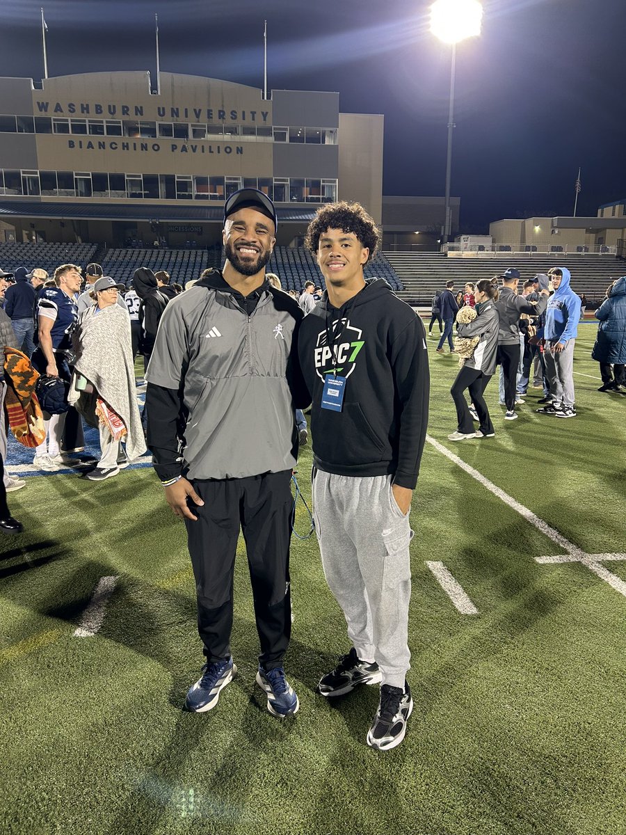 Malikiah Tharp tweet media