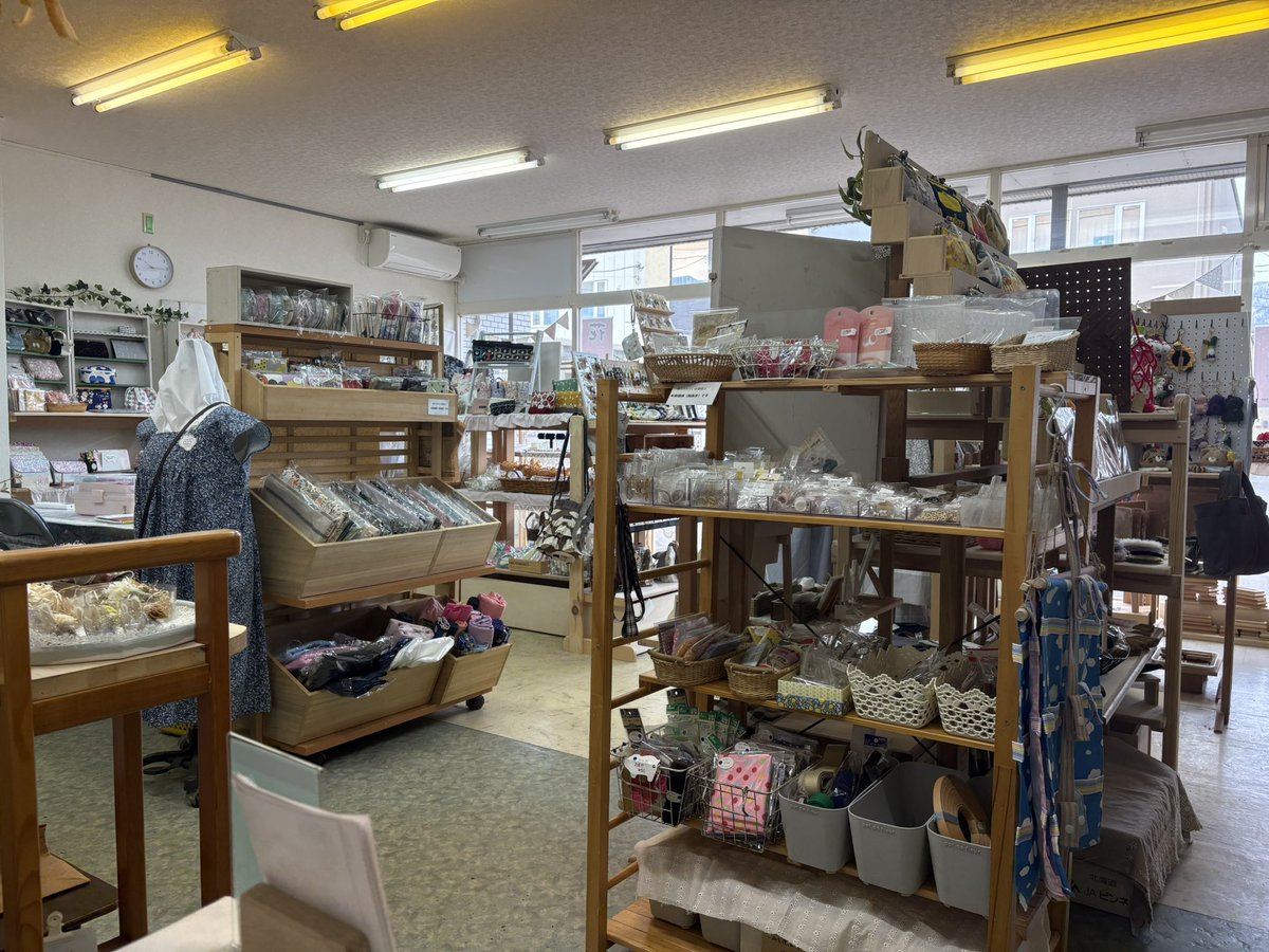 pinktiktik's tweet photo. レジから見える この眺めが好きだったりする。 #ハンドメイドショップ #こさえる #札幌 https://t.co/4m77XuajPM