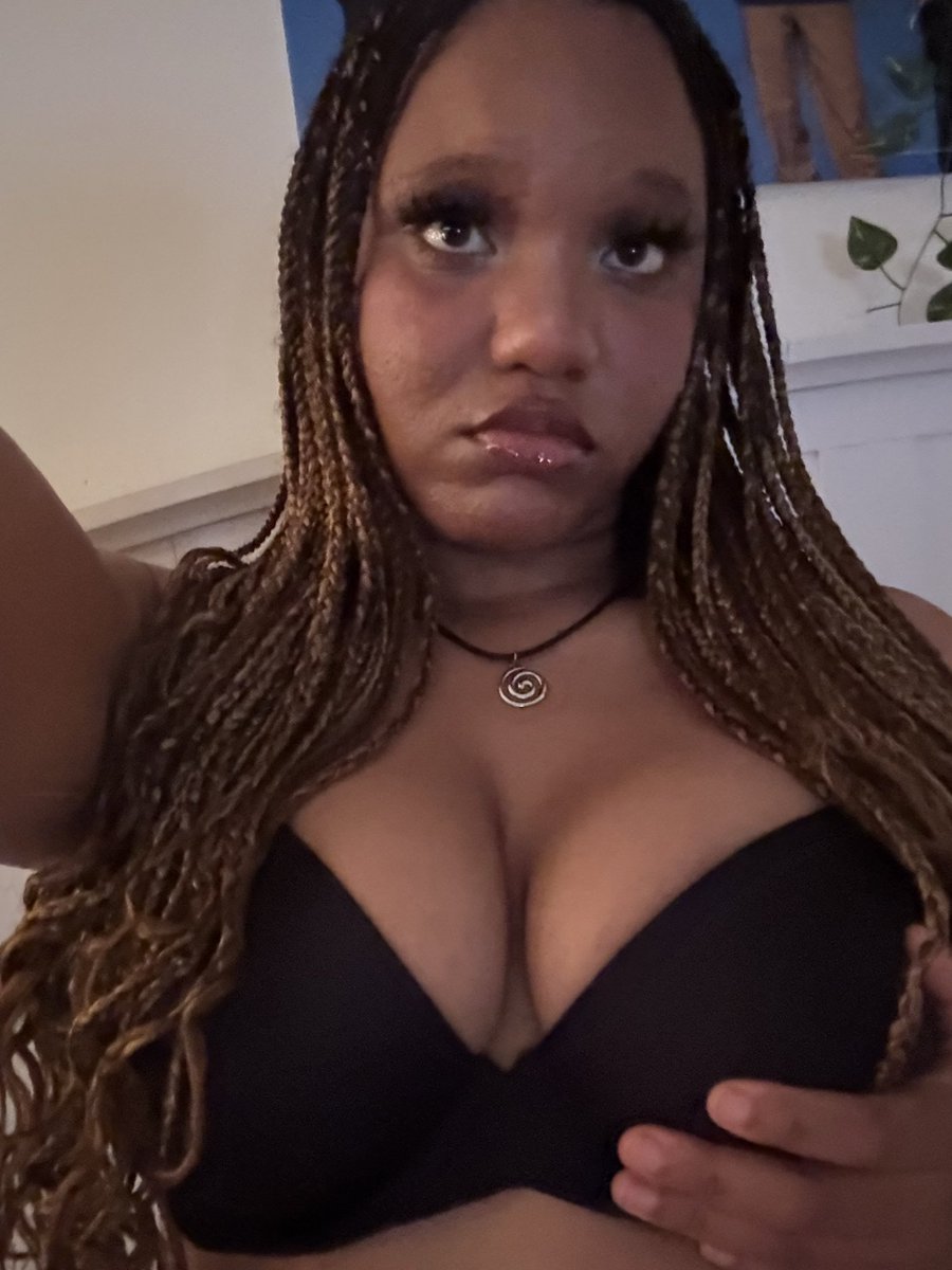 lola ⊹˚. ⁰ᨵᩥ⁰ tweet media