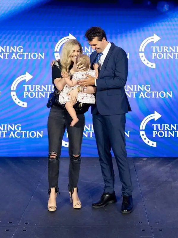 Britta | NoSoup4Knowles tweet media