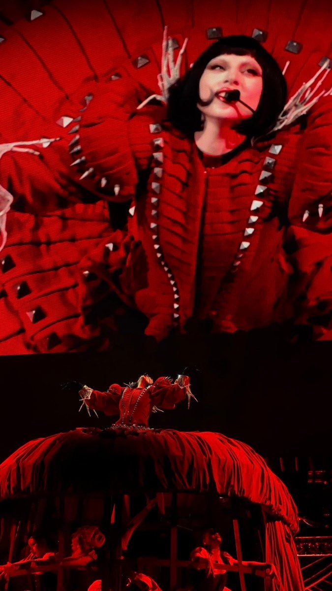 Lady Gaga kicks off night 2 of The MAYHEM Ball in Saint Paul with the original Coachella bob wig a year later.