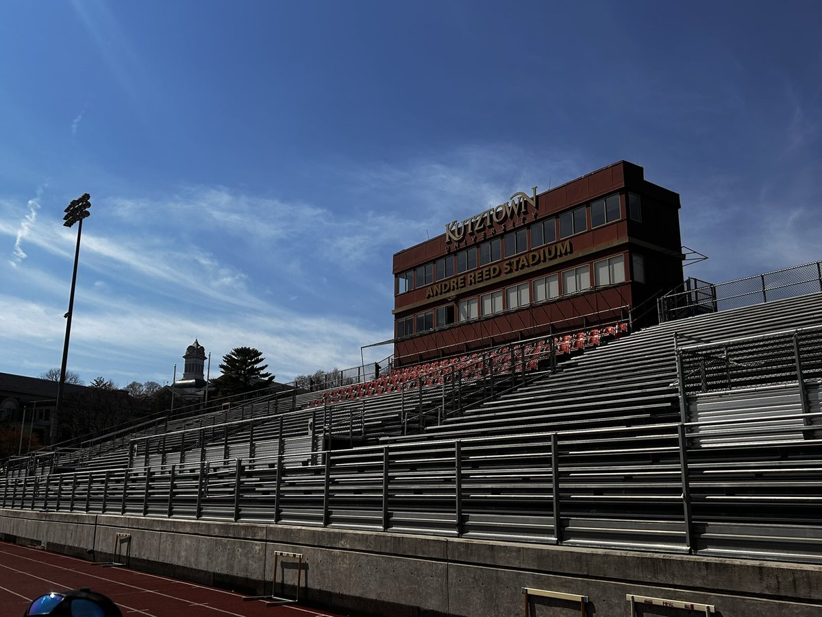 MattLeluga's tweet photo. Thank you @KUBearsFootball for having me at practice today. I had a great time and look forward to being back soon!

@CoachMignanelli @KUHC_Clements @Coach_Ditti https://t.co/HITnwDxvFm