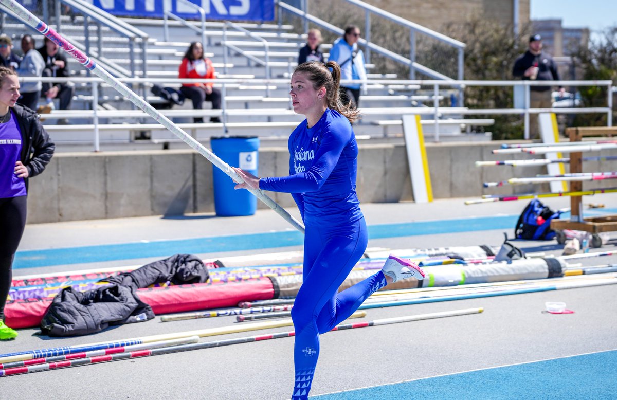 IndStXCTF's tweet photo. Another program top-10 mark to close out the field events 📈

Amy Luttrell clears an outdoor career-best 4.03m (13-2.5), becoming the first MVC athlete over the 4-meter mark this season and moving to seventh in program history in the pole vault

#MarchOn | #StayRooted https://t.co/g9tRP2N3bn