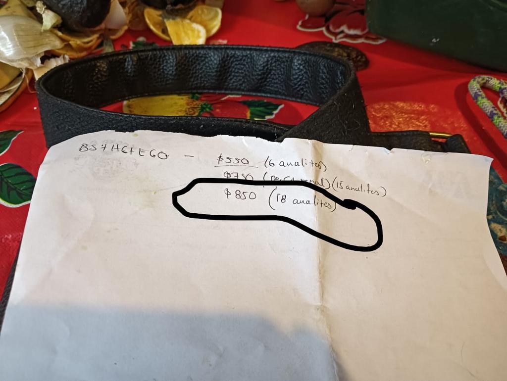 VIBRAmascotas's tweet image. Amigos ya solo falta 1600 para la pensión de Peluso y los estudios de Bella 
Alguien que pueda donar 100 pesitos ?
Por favor 🙏🏼 

Banco Azteca 
Diana Carolina Rosales Pérez
CLABE 127180013430278263 
TARJETA 4027660008598593

BANCOMER
Diana Carolina Rosales Pérez 
4152314199269617