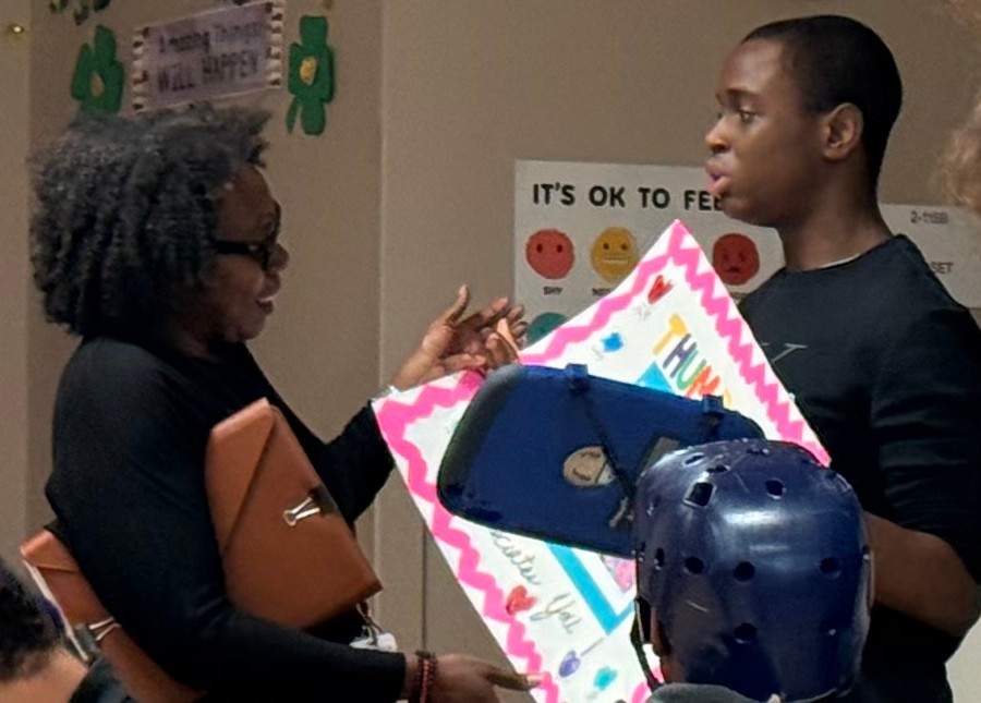 Meg Davis tweet media