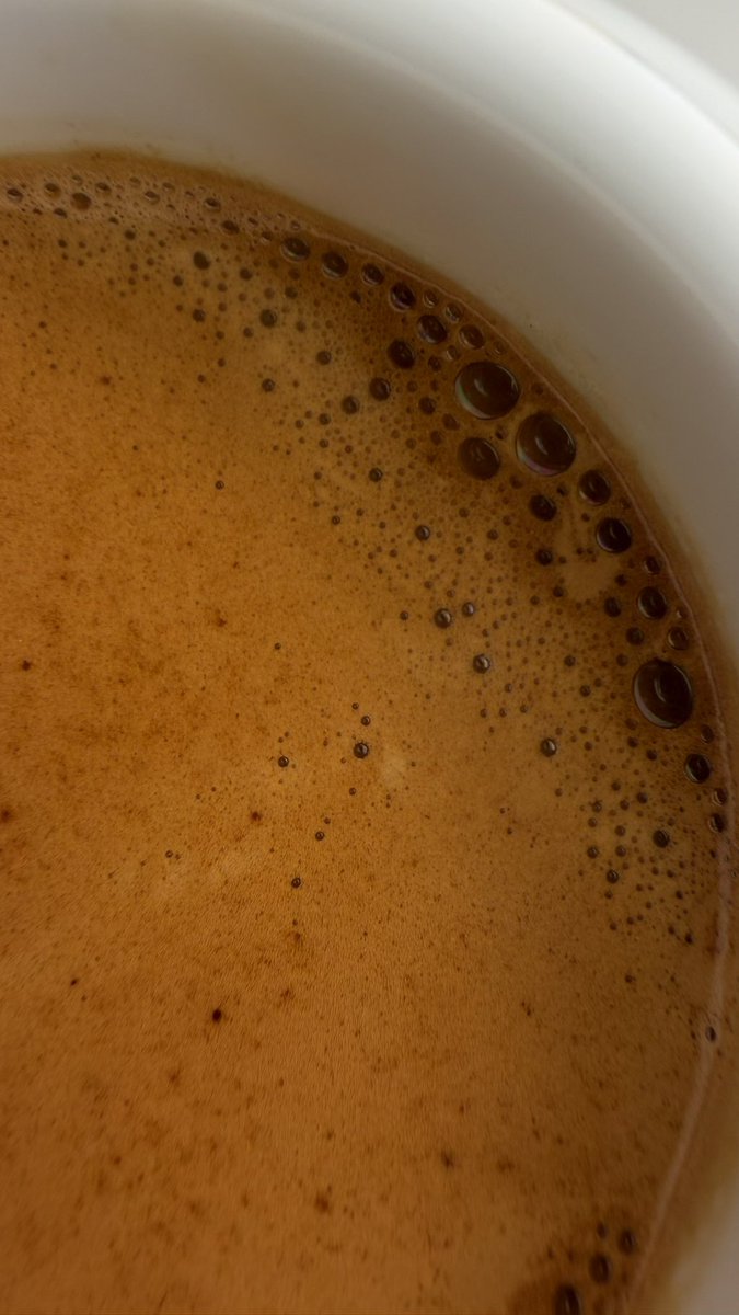 صقُر tweet media