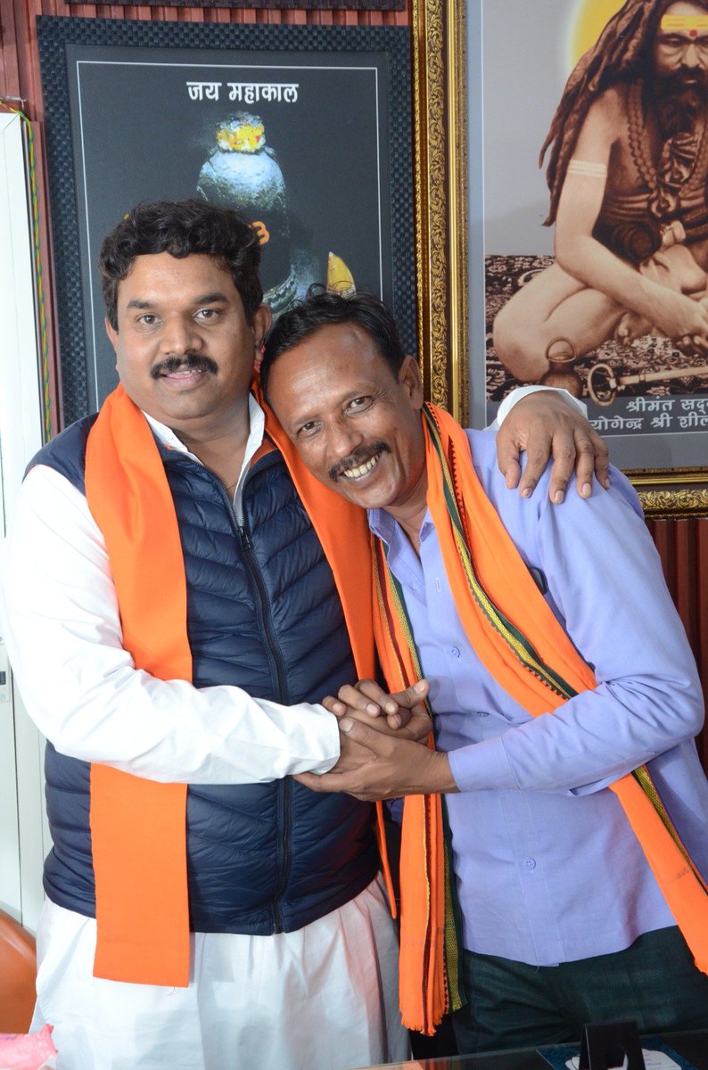 Santoshforbjp's tweet photo. मेरे मार्गदर्शक,
 देवास-शाजापुर लोकसभा क्षेत्र के लोकप्रिय, जन-जन के लाडले धर्म रक्षक यशस्वी सांसद आदरणीय भाई साहब श्री महेन्द्र सिंह सोलंकी जी को जन्मदिन की आत्मीय बधाई एवं अनंत मंगलकामनाएं। 
@MahendraForBJP https://t.co/vUTzq2pNQm