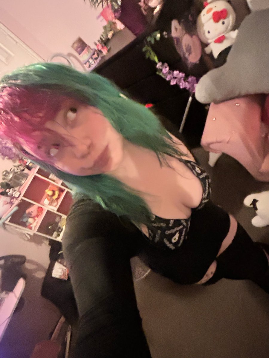 𒉭 Brooke Ivy 𒉭 tweet media