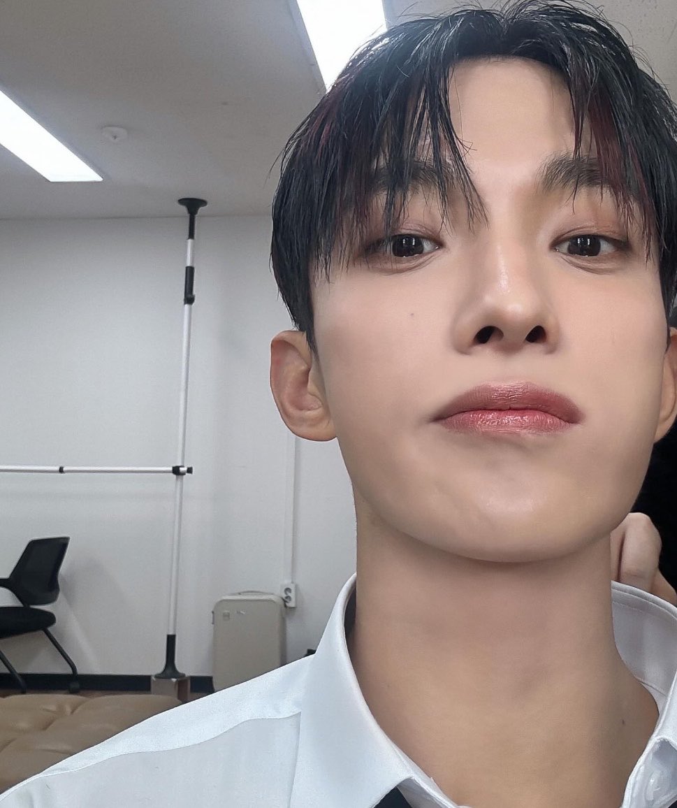 ♡— ૮ มอฟอ ა tweet media