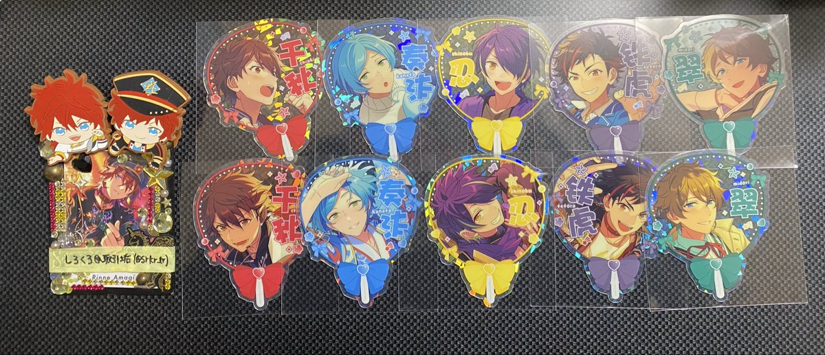 しろくろ tweet media