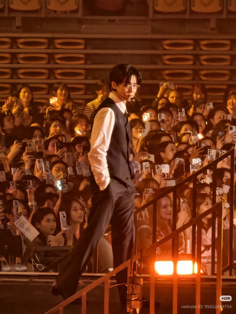 THIS PHOTO OF JUNMYEON