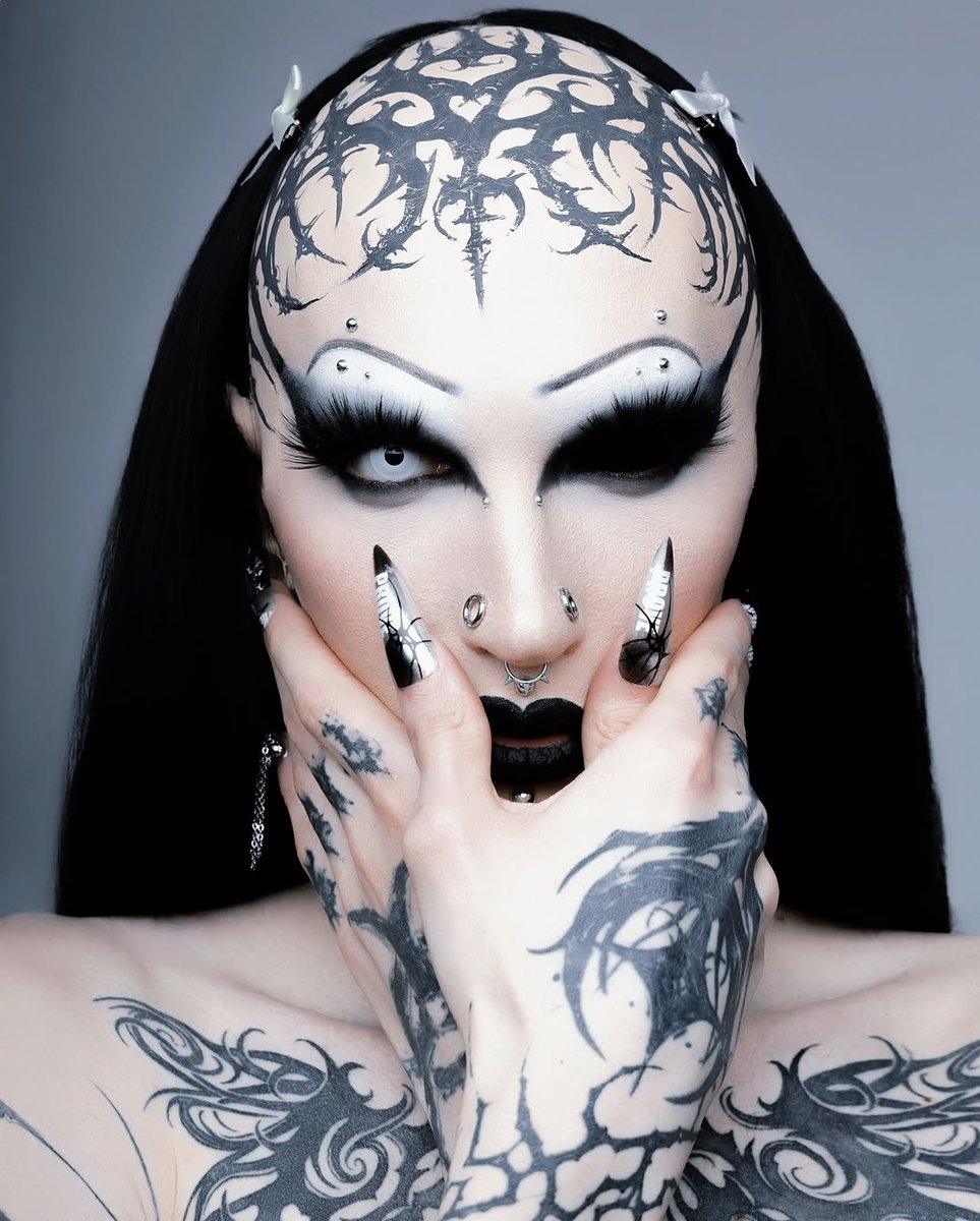 6arelyhuman tweet media