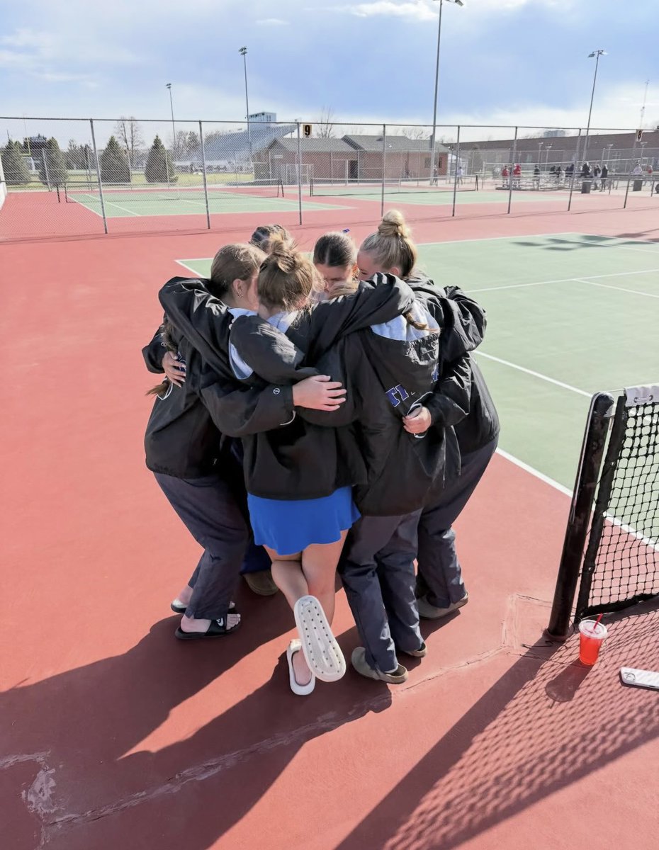 big wins for the titan girls at the fremont invitational today! everyone brought home a medal, great day today!!! 🥇🥈🥉💙🎾