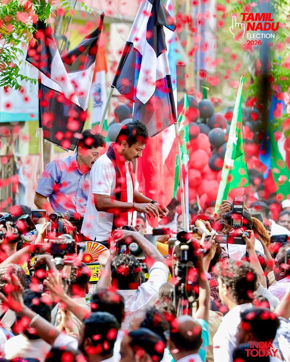 IndiaToday's tweet image. #InPics | Tamil Nadu Deputy Chief Minister Udhayanidhi Stalin campaigns for Chepauk-Thiruvallikeni constituency ahead of the state Assembly elections, in Chennai.

#UdhayanidhiStalin #DayanidhiMaran #DMK #TamilNadu #Chennai #ChepaukThiruvallikeni #AssemblyElections