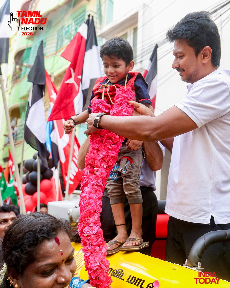 IndiaToday's tweet image. #InPics | Tamil Nadu Deputy Chief Minister Udhayanidhi Stalin campaigns for Chepauk-Thiruvallikeni constituency ahead of the state Assembly elections, in Chennai.

#UdhayanidhiStalin #DayanidhiMaran #DMK #TamilNadu #Chennai #ChepaukThiruvallikeni #AssemblyElections
