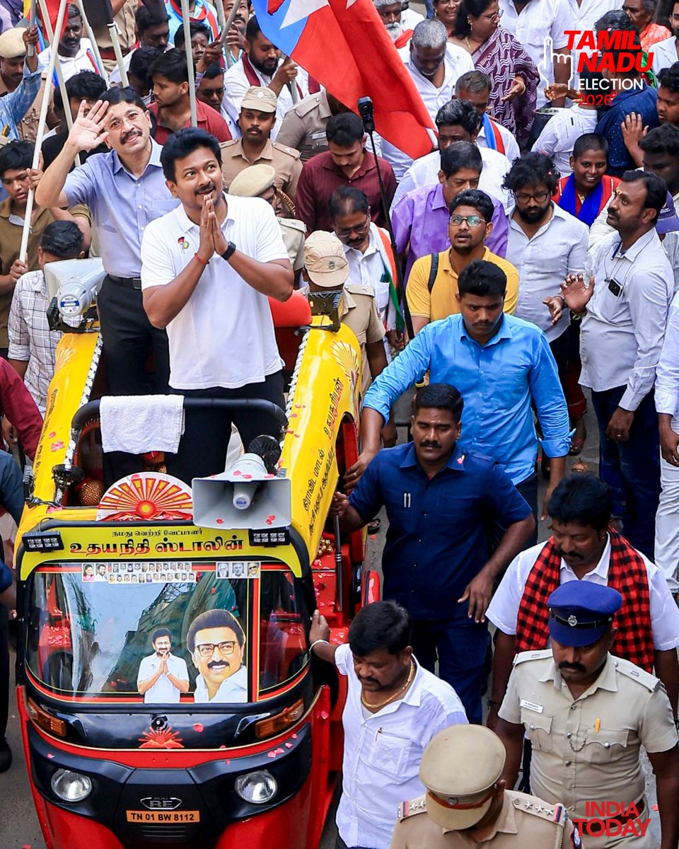 IndiaToday's tweet image. #InPics | Tamil Nadu Deputy Chief Minister Udhayanidhi Stalin campaigns for Chepauk-Thiruvallikeni constituency ahead of the state Assembly elections, in Chennai.

#UdhayanidhiStalin #DayanidhiMaran #DMK #TamilNadu #Chennai #ChepaukThiruvallikeni #AssemblyElections