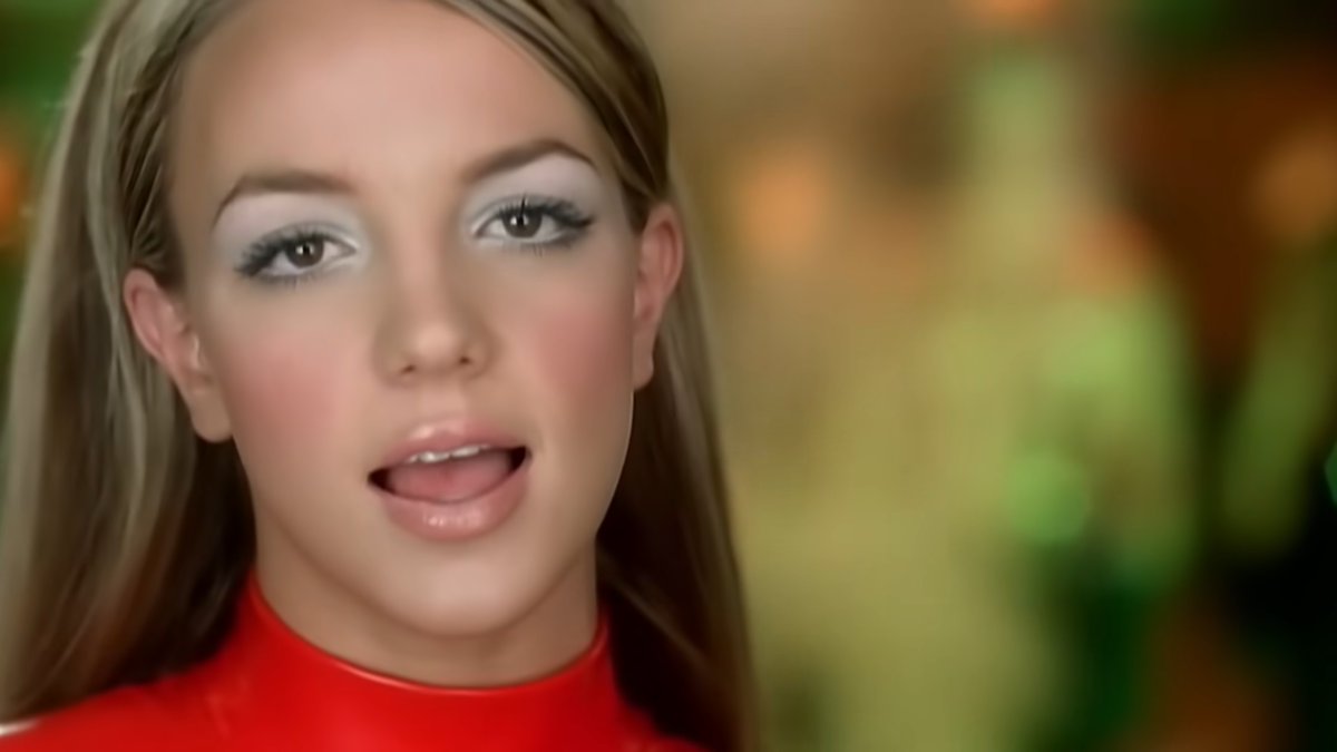 PopBase's tweet photo. 26 years ago today, Britney Spears released ‘Oops!... I Did It Again.’ https://t.co/xsOmKxl1pn