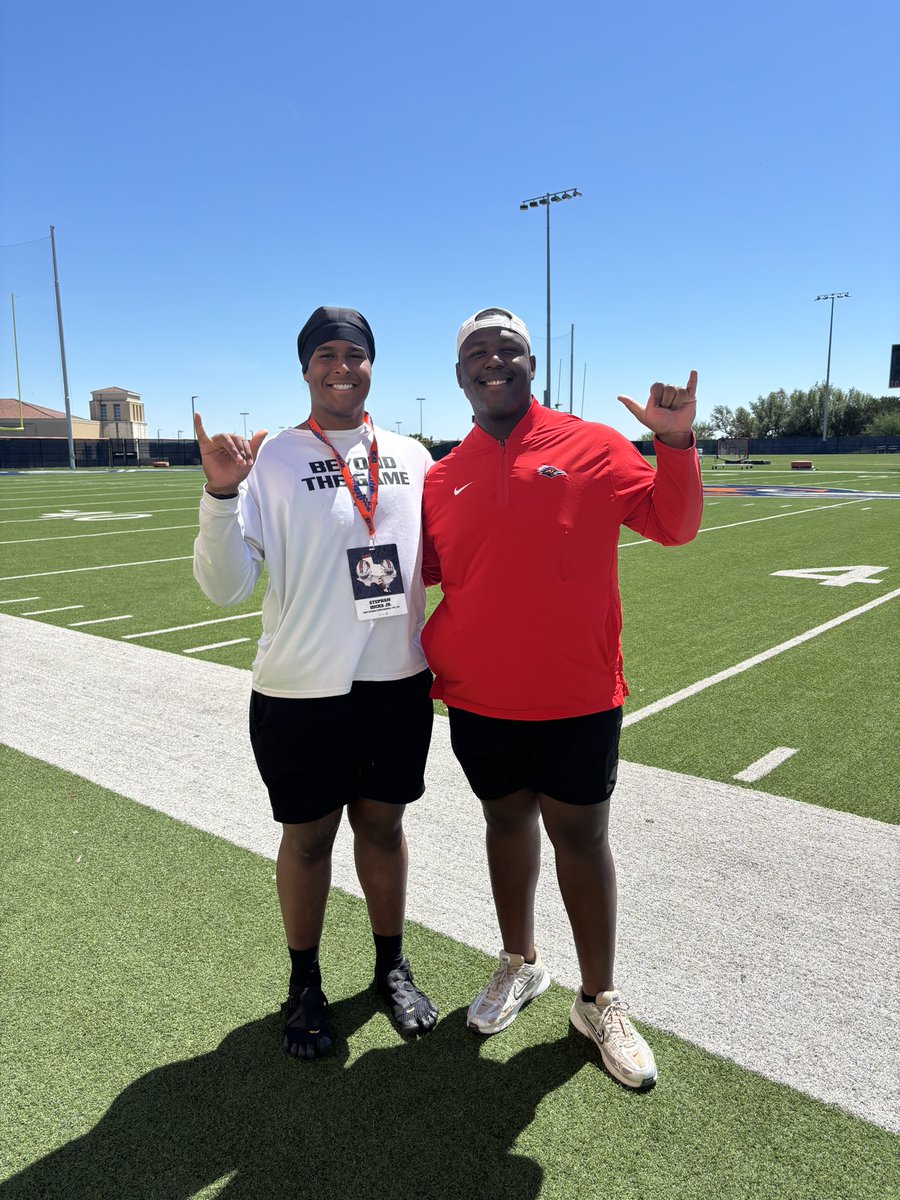 Stephan Hicks Jr. tweet media