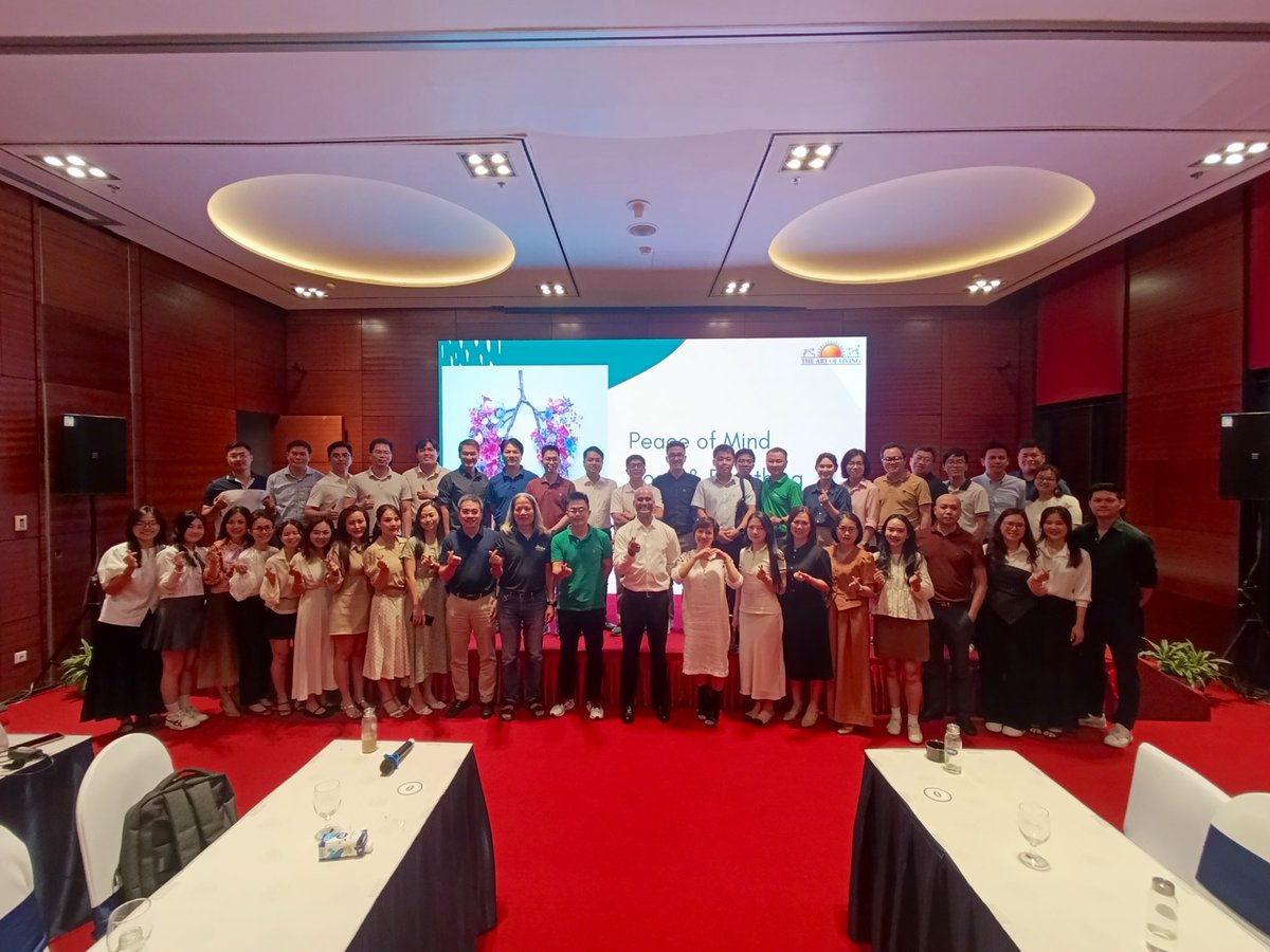 SwarupChattrjee's tweet photo. Calm is a superpower : A relaxed mind means sharper focus and higher efficiency. @ArtofLiving corporate workshops share simple yet profound tools to unlock clarity at work. Recently delivered an inspiring workshop for NetNam, Vietnam’s pioneering internet provider. https://t.co/IKHuKcUycA