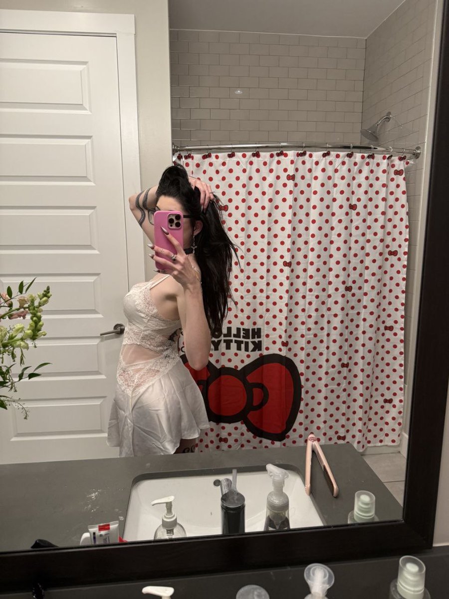 Rae Fencer tweet media