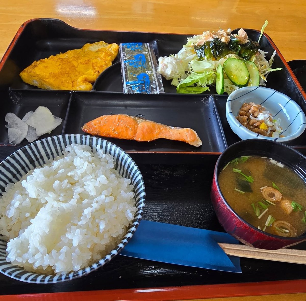 yajimax2's tweet photo. 朝御飯🍴🙏 卵焼きが甘いのが… https://t.co/B0ZDjFf2Hd